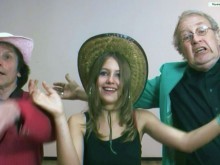 Rob Engelsman vertaalde de traditional 'Man Of Constant Sorrow' , bekend van de door George Clooney geplaybackte versie in 'Oh Brother Where Art Thou'. Dit is één van de liedjes van zijn binnenkort te verschijnen cd 'Engelsmanplaat (Secret Hits)'. De begeleiding is van rockveteraan Lourens Leeuw ( Cuby & The Blizzards, Nina Hagen, Herman Brood), die tevens de cd produceerde. Ook op de cd en YouTube : ' Speel Geen spel Met Mij ' van Rob Engelsman. Druk op het HD knopje voor HD kwaliteit. Dubbelklik op het scherm voor groot HD beeld.