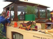 The beautiful boat of Herman and Géa Boiten.
Brings a smile to your face...