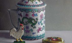 Rooster and chinse tea cup